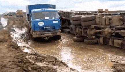 女孩子|搞笑GIF：当一个女孩子很长时间没有男朋友时