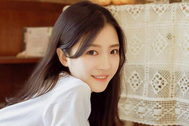 大师|搞笑段子:我们高一有个老师个子很小,长得很像学生!