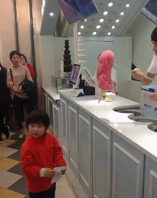 骨科|搞笑GIF: 确认过眼神, 你是半斤我是八两