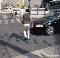 眼不见|好神奇,这牌到底跑哪去了