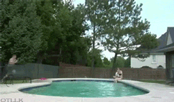 小姨子|搞笑GIF：呀！吓了老子一跳