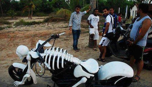 印度|GIF: 这么硬核的摩托车一看就是印度的
