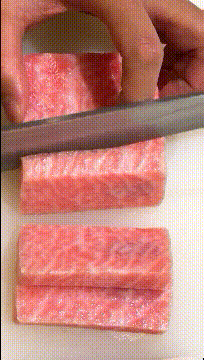 女朋友|搞笑GIF:伤敌1000,自损800。