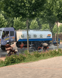 小明|搞笑GIF:减肥的路上总是艰难险阻!再有个猪队友,那更加要命!