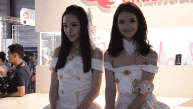 屈才|搞笑GIF趣图：这个技术牛大了，做理发师有点屈才了