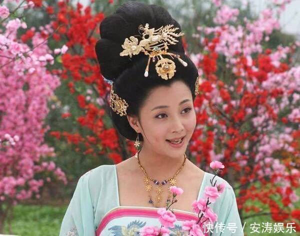 古代4大美女之一的杨贵妃她的名字众说纷纭玉环还是玉奴