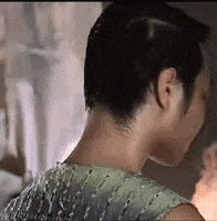 哥们|搞笑GIF:哥们,回眸一笑百媚生!