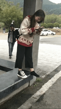 特殊|搞笑GIF:这个男人用一个特殊的方式。。。