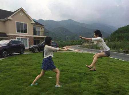 心里|搞笑GIF趣图:老婆说去给我做鱼吃,我看到后,心里怕怕