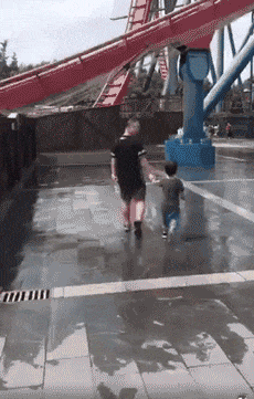 爸爸|搞笑GIF: 不服？我给过你机会的呀