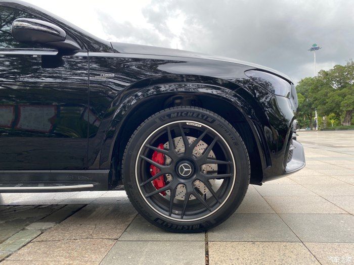 奔驰gle53coupe卡钳,轮毂,排气改装(2)