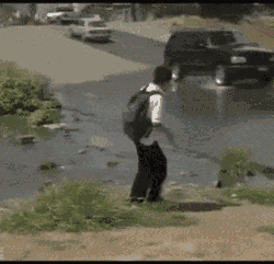 霸气|GIF搞笑趣图:这村听起来挺吓人的啊!这名字太霸气了!