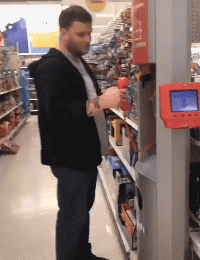 安全帽|搞笑GIF:幸好带了安全帽,要不然后果不堪设想啊