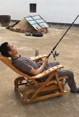 屎壳郎|搞笑GIF:屎壳郎:现在世界太干净了,想要弄这样一个球太难了