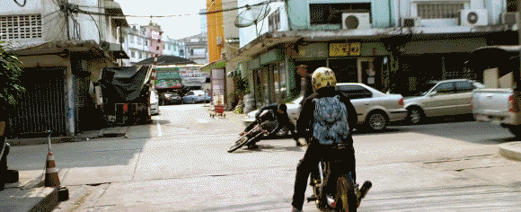 西门|搞笑GIF：哈金莲，你这是在等你的西门大官人吗？