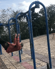 妹子|搞笑GIF:超可爱的妹子喜欢吗