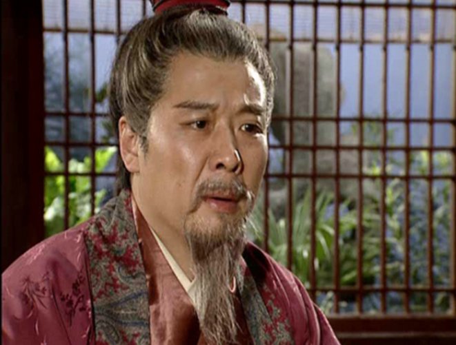 《三国演义》刘备是英雄豪杰还是乡间地痞?