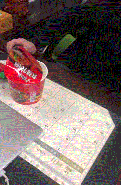 凉水|搞笑gif: 再贵，凉水泡面也不好吃！！