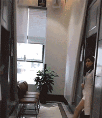 三条|搞笑GIF:要不要这么激烈