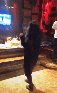 麻辣烫|爆笑GIF:阿姨还会就地取材,哈哈哈哈哈差点笑出腹肌