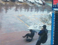 明哥|搞笑gif趣图：小伙子，这段路将是你的人生巅峰……