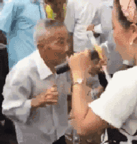 魔术|GIF搞笑趣图:这魔术是怎么玩的?你能教教我吗?太厉害了!