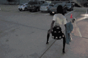 孩子|搞笑GIF：孩子都睡出来双眼皮了，这老师也不知道给孩子盖上个衣服什么的