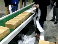 厚道|搞笑GIF: 大爷划缸过河, 结果…原谅大王不厚道的笑了!