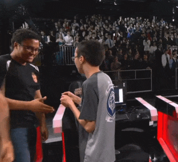 气垫|爆笑GIF：这是你亲妹妹吧