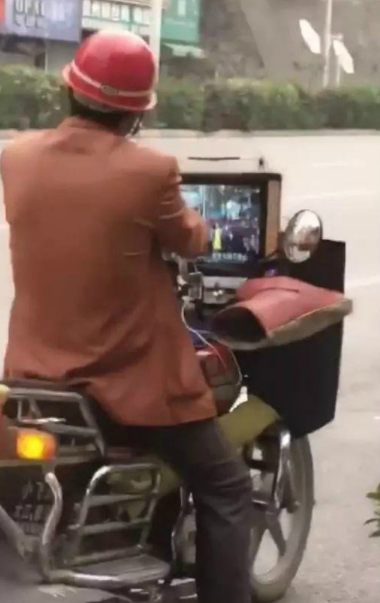 黄鹤楼|笑话：早上，楼下大哥在质问他老婆：垃圾桶里的黄鹤楼烟头哪来的