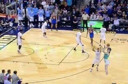 沙雕|岛国动作片老师在网上发照片秀身材，结果被沙雕粉丝们玩坏了...