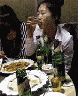 老婆|笑话：排了一下午的队，总算把离婚手续办完了