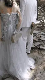 媳妇|"搞笑GIF:用红酒泡脚?这是家里有矿啊"