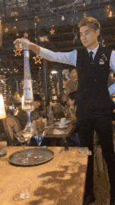 儿子|搞笑GIF:后来我搬过去住了,那条鱼就饿死了