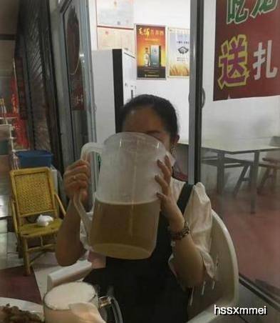 院长|开心一刻笑话：媳妇胆子特别小，属于那种看到蟑螂都要大叫的那种