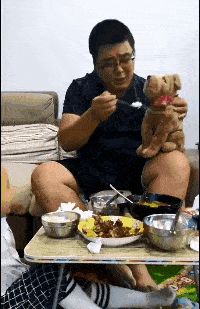 俄罗斯|搞笑GIF:只会扭腰,姑娘需要我教教你吗