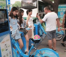 俯卧撑|妹子你这是练过啊！