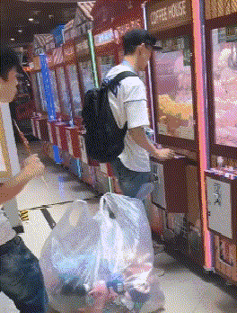 还是|偶遇一位抓娃娃大神，看来这一次收获满满啊