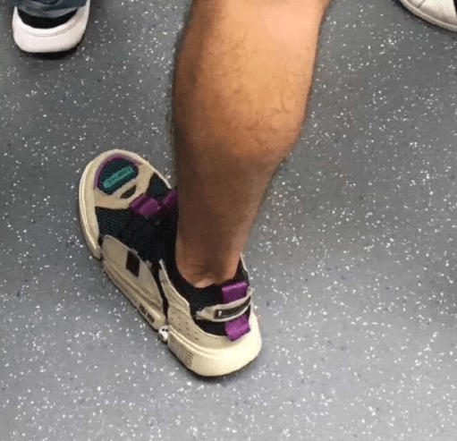 老师|这俩兄弟绝对是亲生的,步伐如此的一致