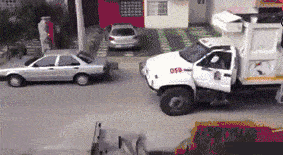 女友|搞笑GIF:能在湖面上跑那么远也是神人