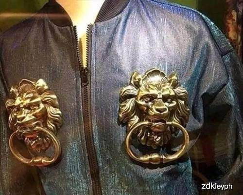 瓶盖|搞笑GIF图：姑娘，看到你的胖子男朋友后，我又相信爱情了