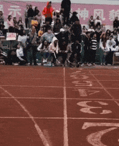 懂行|请问懂行的小伙伴们，这比赛的是接力还是标枪