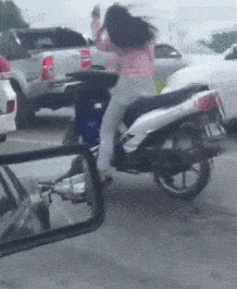 包子|妹子，你又听啥high歌呢？