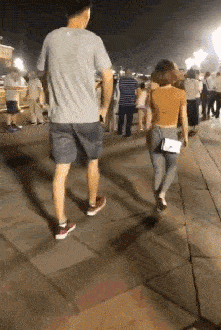 小明|看你们两这笑容,我就知道有猫腻