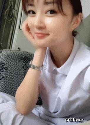 老爸|搞笑GIF趣图:妹子表示,睡觉前摇一摇,睡觉才会香