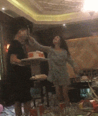 新郎|爆笑GIF图:现在国内妹子供应不足,只能依赖进口了