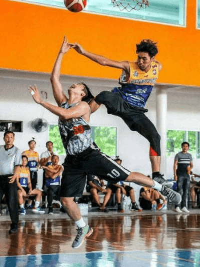 保姆|笑话：父母催婚，花八千租了个女朋友带回家，五天后她哭着要走..