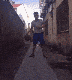 一起|搞笑GIF：去的时候你跟爸爸在一起，回来的时候你跟妈妈在一起