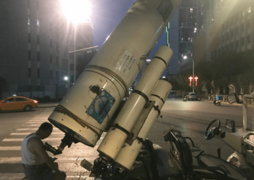 一起|搞笑GIF：去的时候你跟爸爸在一起，回来的时候你跟妈妈在一起