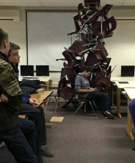 老板|幽默笑话：哥们你别入戏太深了，其实你才是个大骗